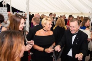 Hire Magic OZ performing amazing Close up Magician in Oxford Oxfordshire Magician Magic OZ performing amazing Close up magic around Oxford